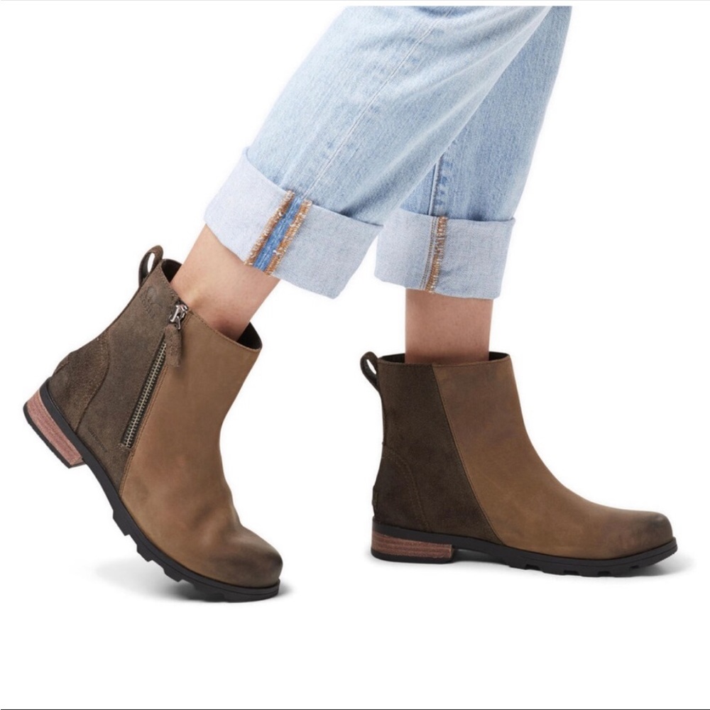 Sorel Emelie Zip Up Booties